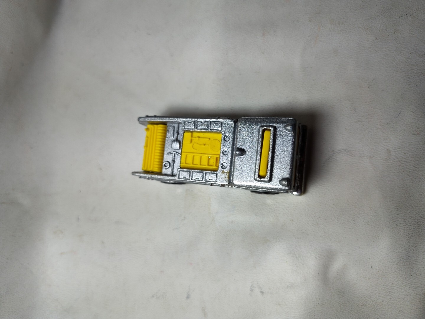 Picture 2 of 9