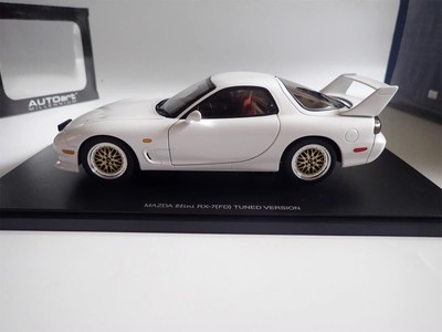 AUTOart 1/18 Mazda Efini RX-7 FD Tuned Version Pure White 75967 Alloy car model