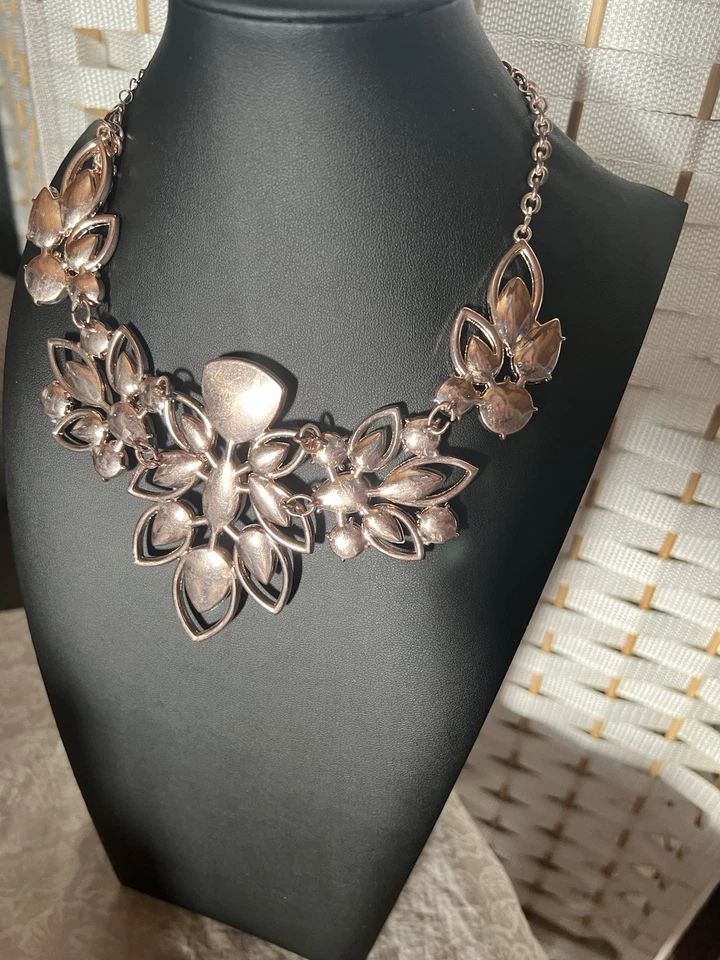 1946 Brand Pastel Glass Rhinestone Bib Necklace  20Inch - Image 4 of 4