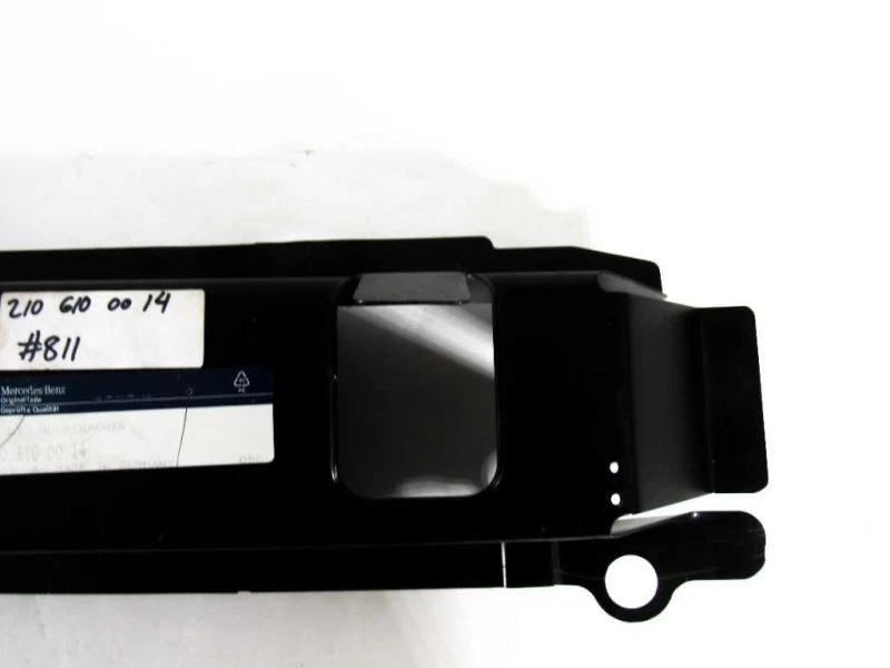 Para-choque traseiro Crossmember 2106100014 serve 96-02 Mercedes W210 E55 E320 Sedan NOVO - Imagem 3 de 4