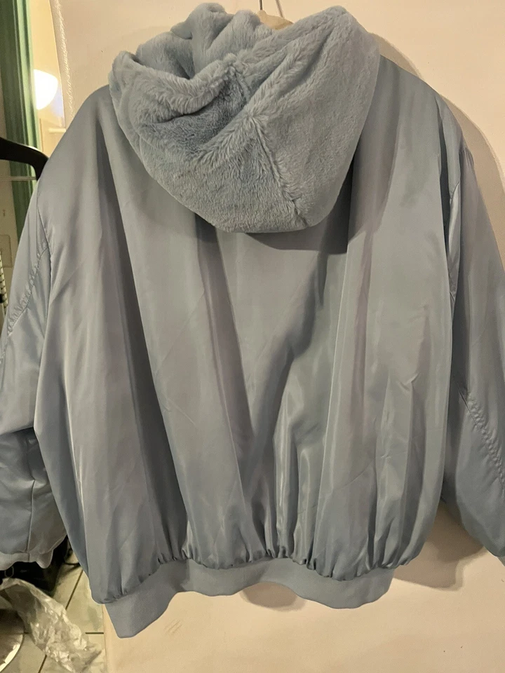 Fashion Nova Oversized Bomber. Winter Coat. M. Baby Blue - Image 2 of 3