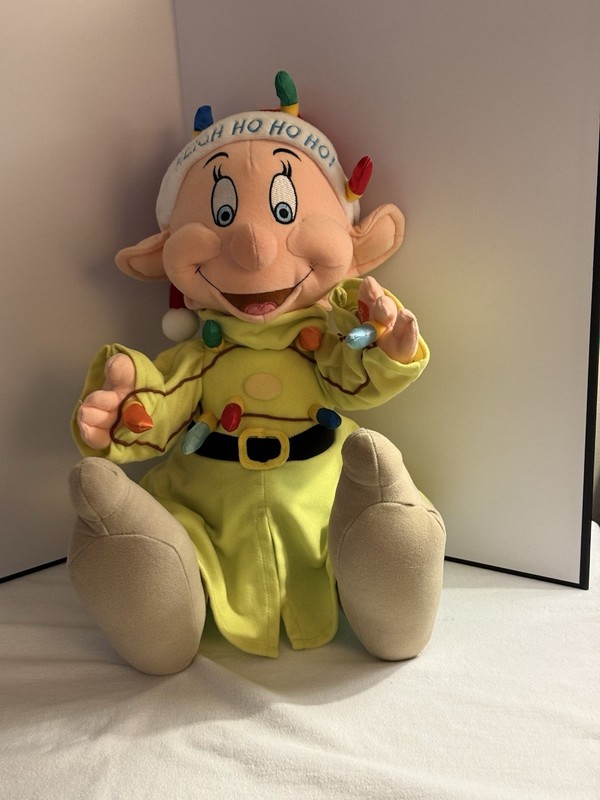 Vintage DOPEY HEIGH HO HO HO! Light Up Musical Plush from Disney Store 15”Tall