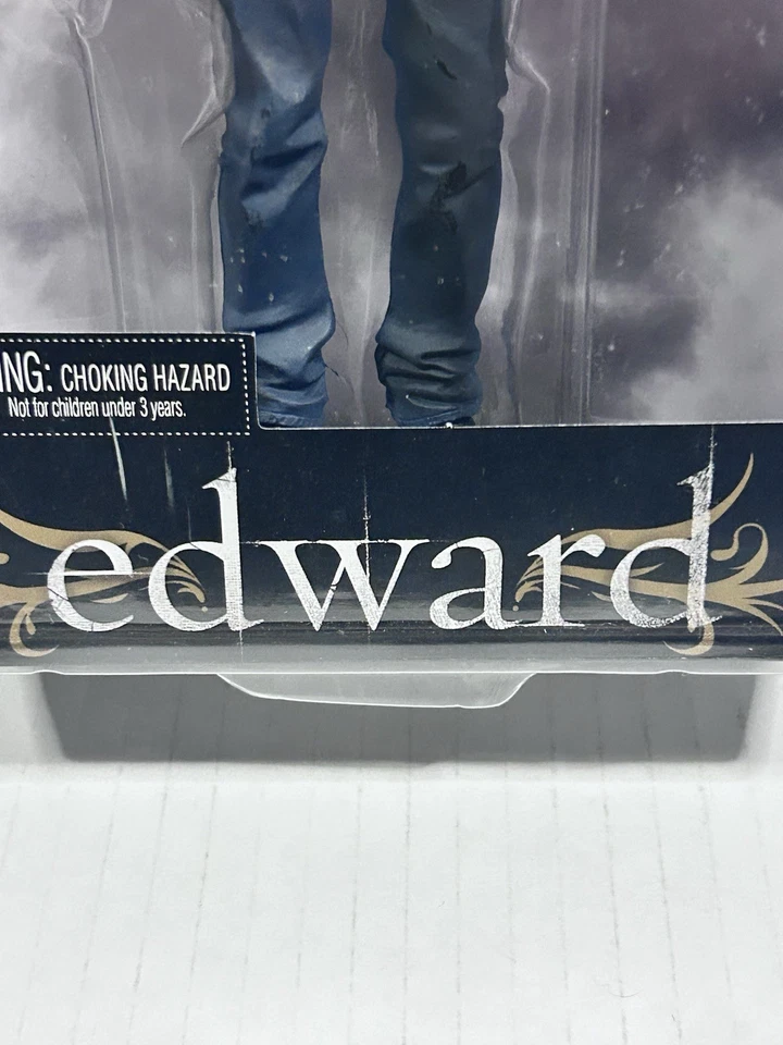 Figura Reel Toys NECA Crepúsculo Edward Cullen 7” rara coleccionable caja como nueva Foto 4 de 4