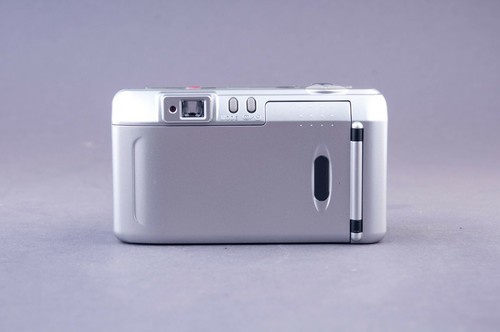 Fujifilm Zoom Date 60W 35mm Point & Shoot Film Camera - Picture 7 of 12