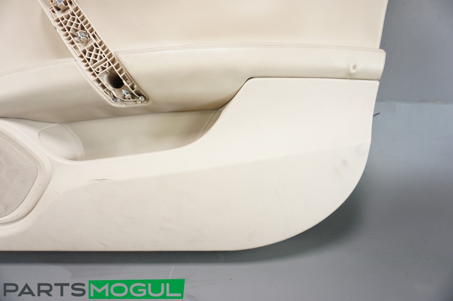 2013-2016 Maserati Quattroporte GTS Front Right Passenger Door Panel OEM