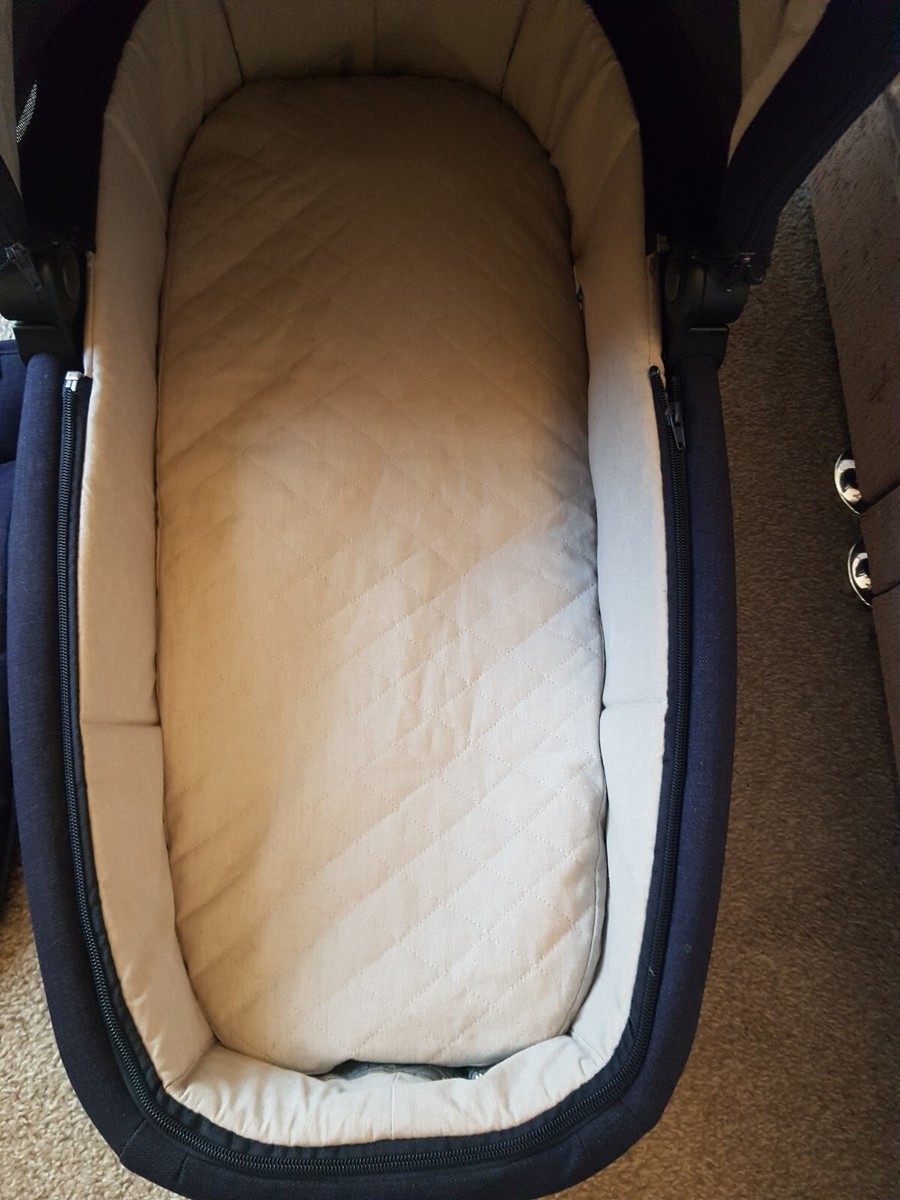 MAMAS AND PAPAS OCARRO NAVY CARRYCOT LINER UK
