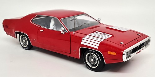 Autoworld 1/18 Plymouth Road Runner GTX 1972 Rally Red Diecast Model Car - Picture 9 of 9