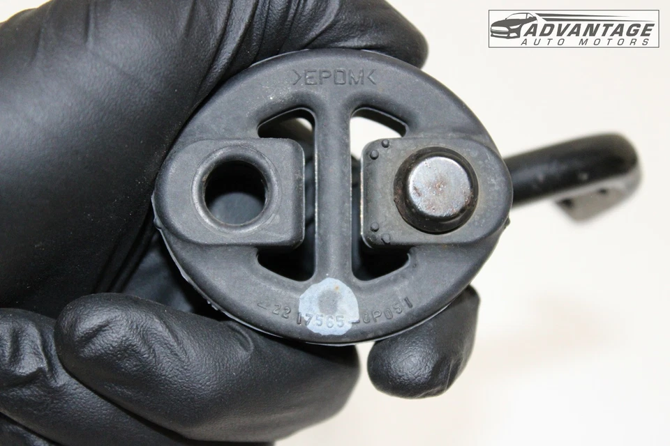 Toyota Camry 2007-2025 escape silenciador tubo aislador suspensión 17565-0P051 OEM Foto 4 de 4