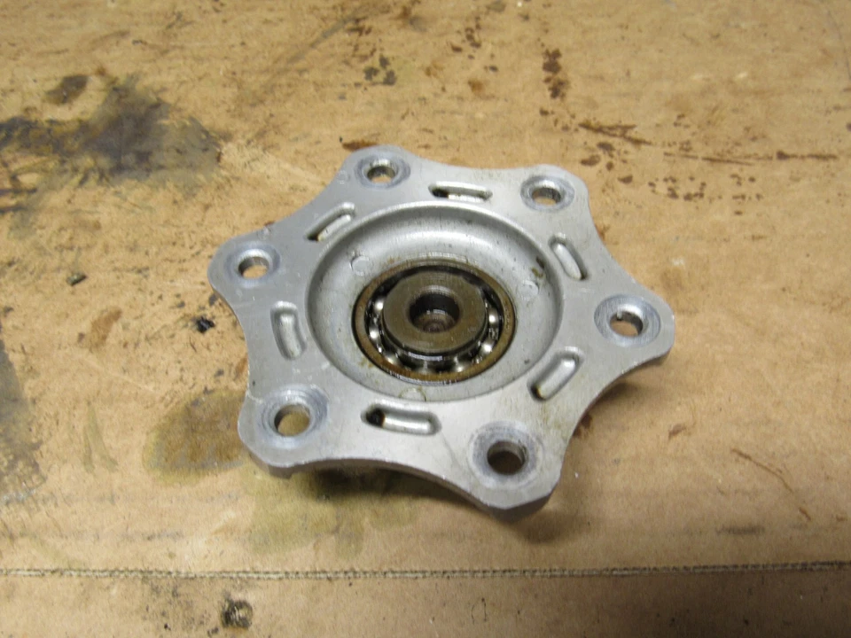 Placa de pressão de embreagem 1979 Yamaha XS 1100 F 2H7-W1635-00-00 - Imagem 2 de 4