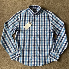 Men  s Untuck It Shirt Size S Wrinkle Free Slim Fit Hudson NWT 105