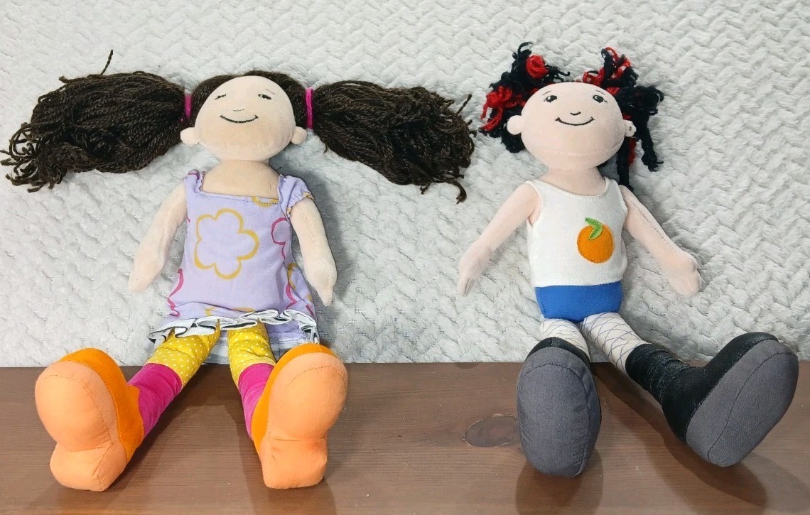 2001 Manhattan Toy Groovy Girls Verity & Kami Plush Dolls 12