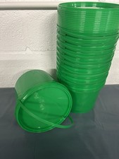 12x 3 LITRE FOOD GRADE PLASTIC BUCKETS. HANDLE &LID. TAMPER EVIDENT. GREEN.ROUND