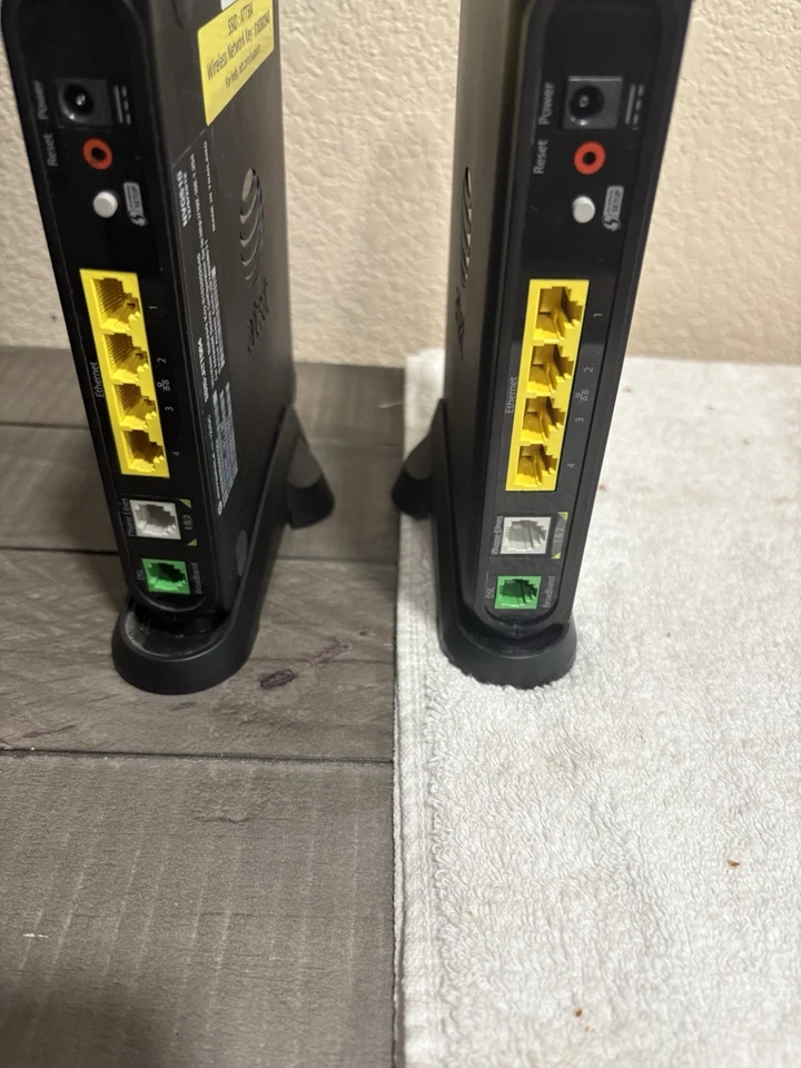 Dos módems inalámbricos ATT Motorola... Envío gratuito ver descripción Foto 3 de 3