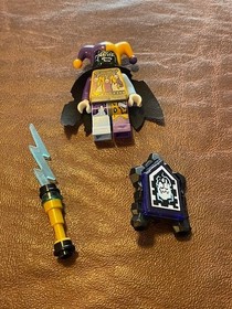 Lego Nexo Knights Jestro's Headquarters 100% complete