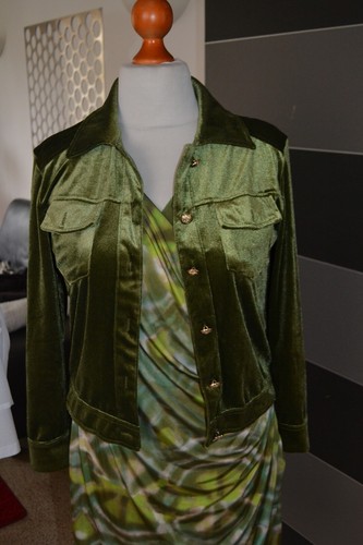 Samtjacke im Jeansjackenstyle in grün Gr. 40