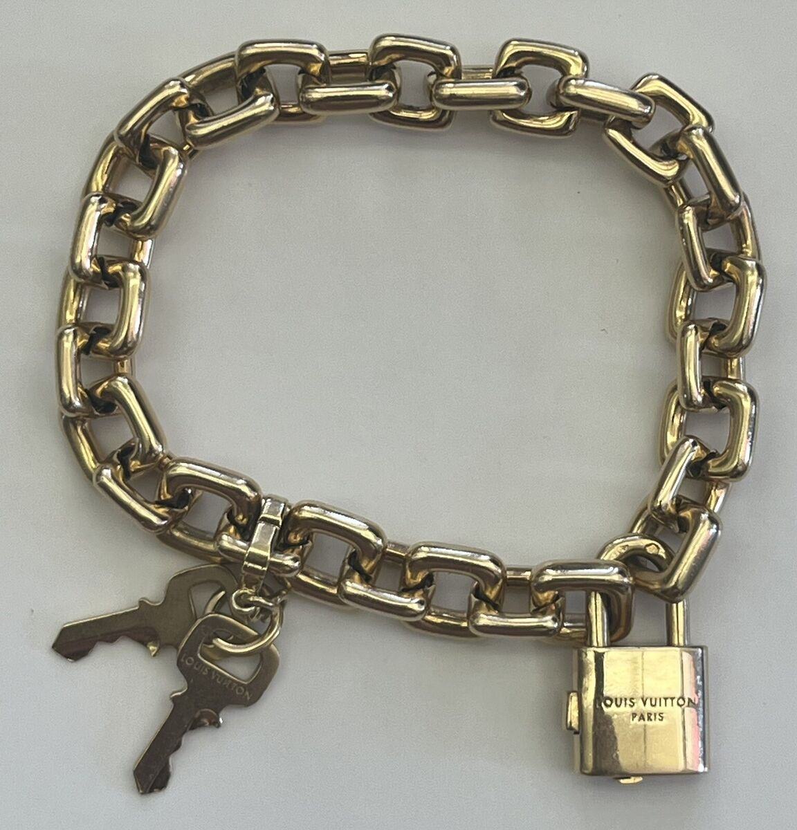LOUIS VUITTON FRENCH HALLMARK VINTAGE ORIGINAL 18K GOLD LOUIS VUITTON FRENCH HALLMARK VINTAGE ORIGINAL 18K GOLD
