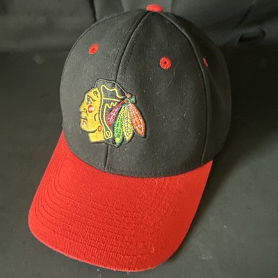 Reebok Black And Red Chicago Blackhawks NHL Superflex Baseball Hat Size L / XL