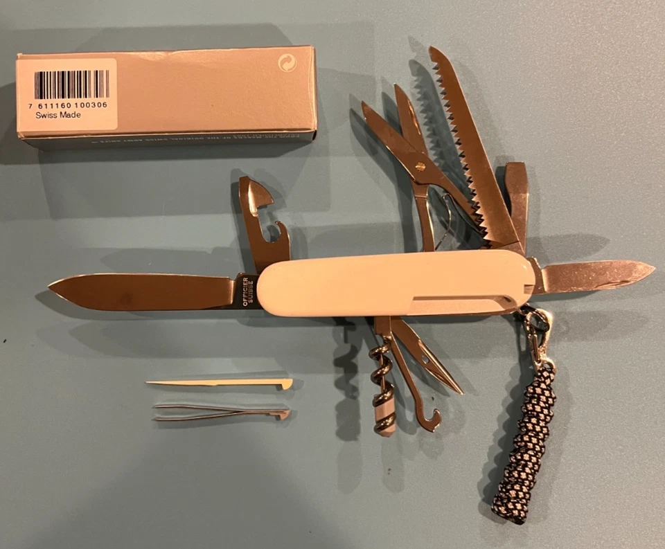 Navaja Suiza - Cazador Blanco, completa en caja, con cordón blanco y negro Foto 2 de 4