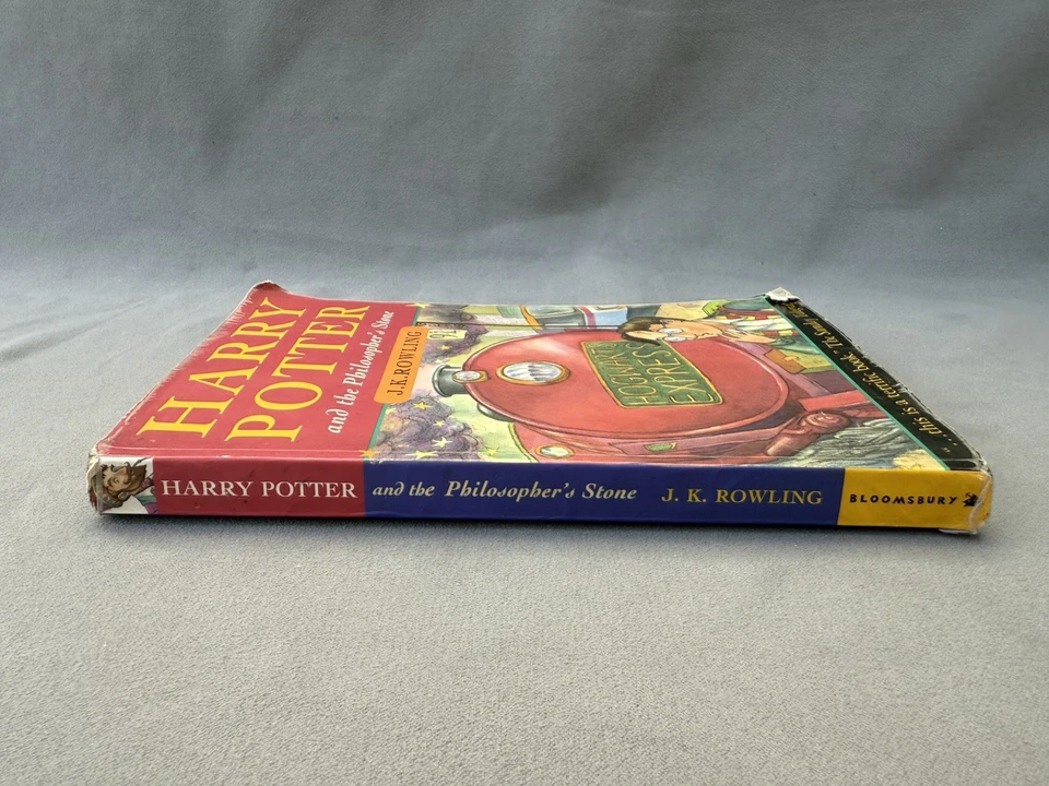 Harry Potter and the Philosopher's Stone, PB, First CANADA Edition / 5th Print. - Image 3 of 4