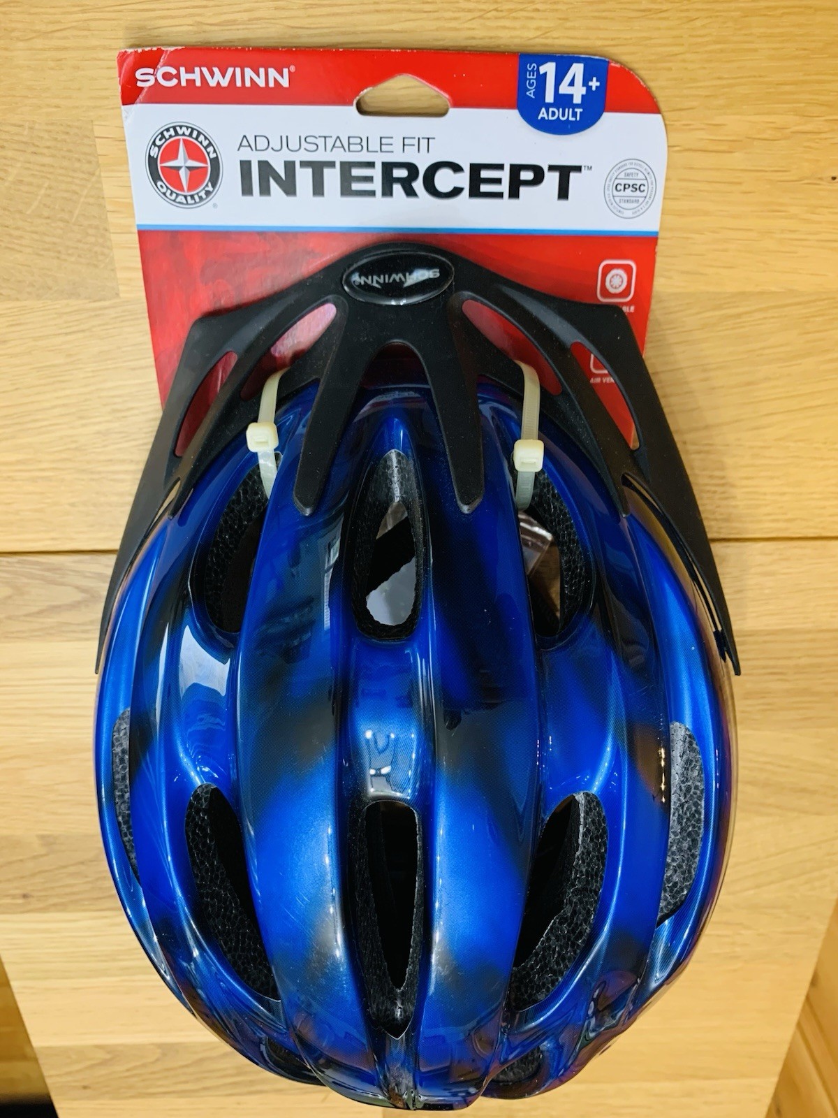 SCHWINN INTERCEPT Adjustable Fit Bicycle Helmet, Ages 14+ New W/Tags
