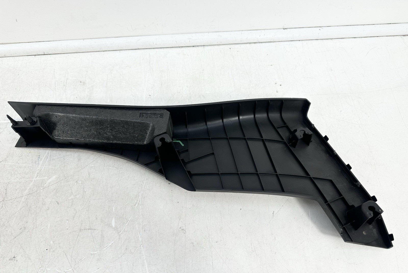 Maserati Ghibli S Q4 2014-2024 Rear Left Lower Pillar cover P/N 670010908