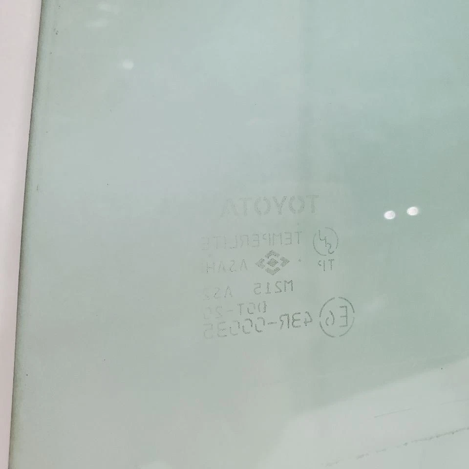 Toyota Celica 2000 2001 2002 2003 2004 2005 OEM puerta delantera derecha vidrio   Foto 3 de 4