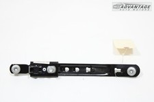 2011-2023 Chrysler 300 Front Right Passenger B Pillar Seat Belt Adjuster Oem 2011-2023 Chrysler 300 Front Right Passenger B Pillar Seat Belt Adjuster Oem