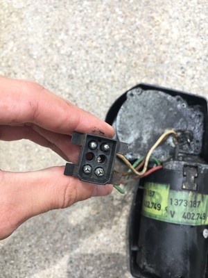 OEM BMW Genuine SWF Windshield Wiper Motor 1373187 V 402 749  