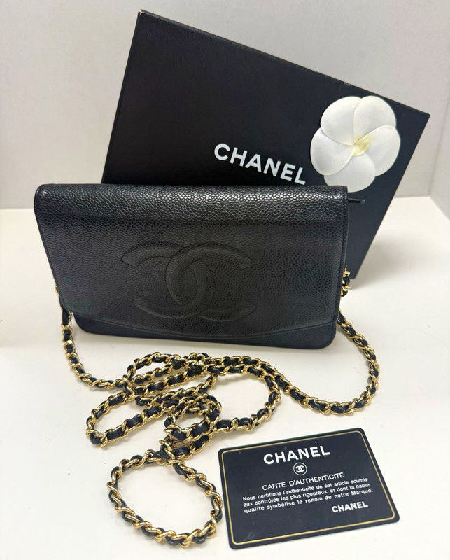 CHANEL Black Wallet on Chain WOC CC Logo Gold-Tone Chain Zipper Card Fold