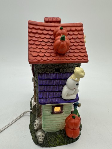 Halloween Haunted Village Restaurant Lighted House Scarecrow Ghosts No Box - Picture 9 of 10