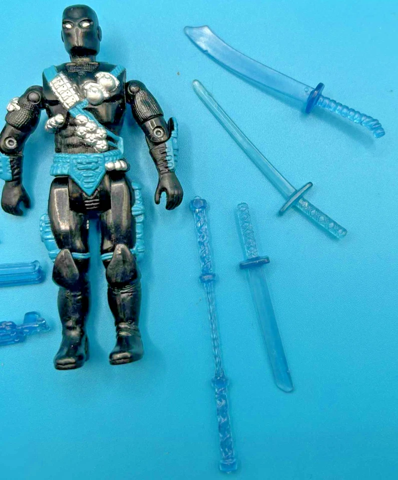 De colección 1993 GI Joe Ninja Force SNAKE EYES V5 100% COMPLETO armas transparentes Foto 3 de 4