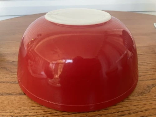 Vintage PYREX RED 404 4 Quart 10" Mixing BOWL