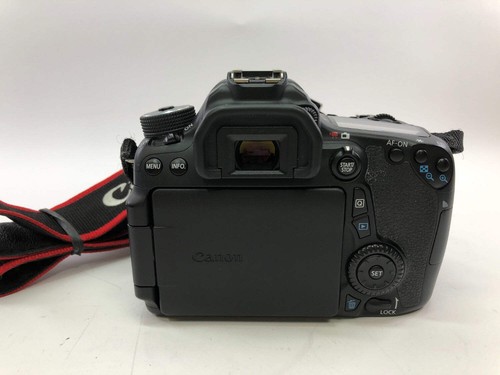 Canon EOS 70D 20.2MP DSLR Digital Camera With Canon Zoom Lens EF-S 18-135mm 1:3. - Picture 2 of 15