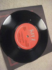 45 rpm vinyl. Foster and Allen. A Bunch Of Thyme