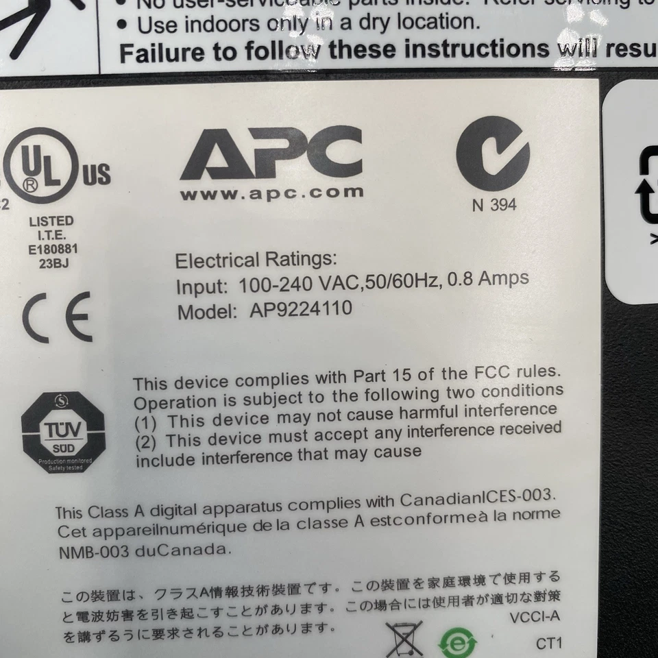 LOTE DE 2 APC AP9224110 Conmutador Ethernet Compacto 24 Puertos con RACK OREJAS Foto 2 de 4