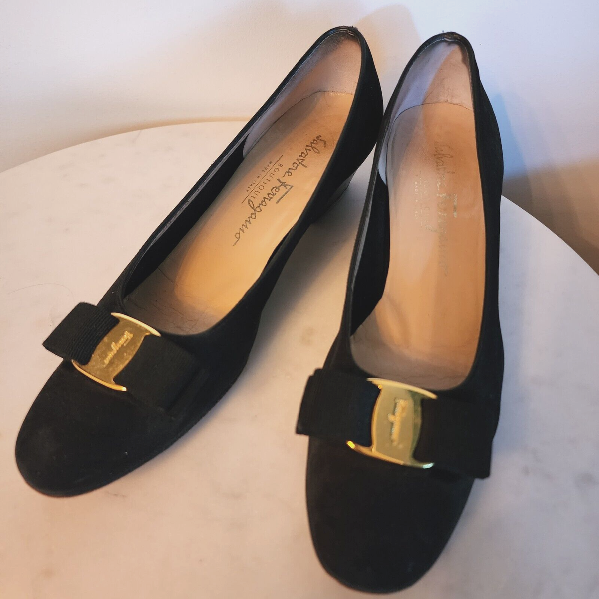 Salvatore Ferragamo Vara 黒 7 1/2 Vara pump - Women | Ferragamo