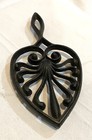 Antique vintage cast iron trivet, 9 1/4" 4 1/2" Heart shaped design, original — photo 1
