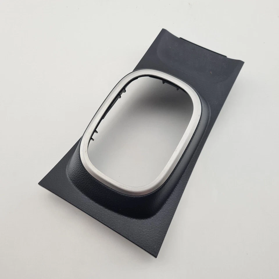 Nissan Tiida Automatic Shifter Surround Trim C11 09/04-01/13 - image 3 of 4