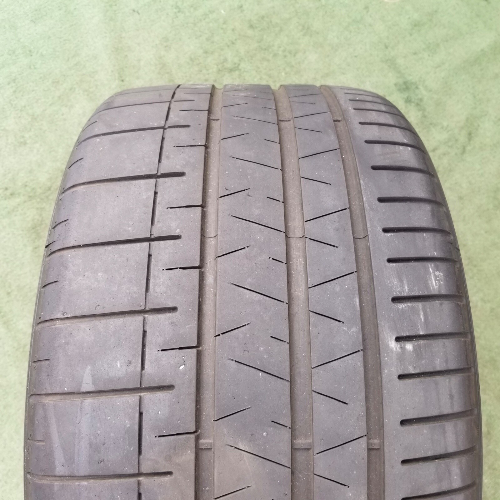 305/30R20 Pirelli P Zero Corsa PZC4 Tire 305/30ZR-20 305/30ZR20 Lamborghini 80%