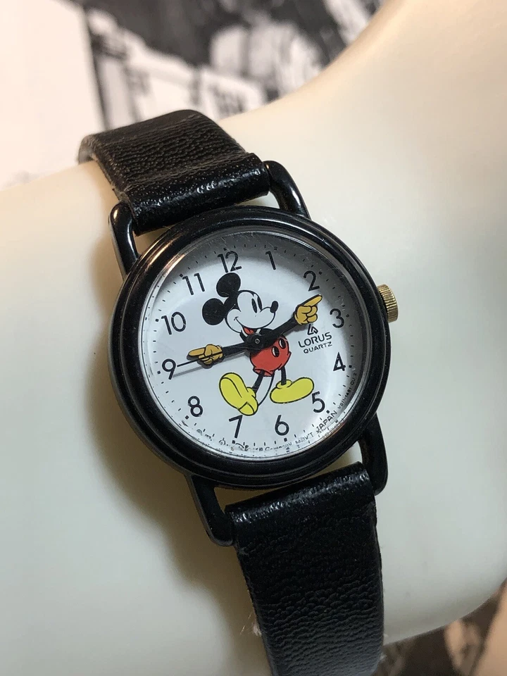 Reloj Pulsera de Cuarzo Vintage Damas Mickey Mouse Lorus By Seiko Disney Estuche de Plástico Foto 2 de 4