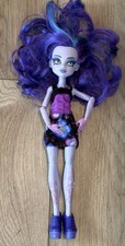Monster High Twyla Skulltimate Secrets Garden Mysteries Doll with Extra top
