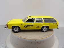 1991 FORD LTD CROWN VICTORIA WAGON TAXI    2021 GREENLIGHT HOBBY EXCLUSIVE  1:64