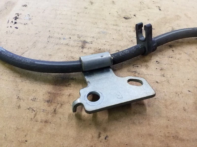 Mangueira hidráulica de freio dianteiro direito | Compatível com 15 16 17 Ford Expedition - Imagem 2 de 4