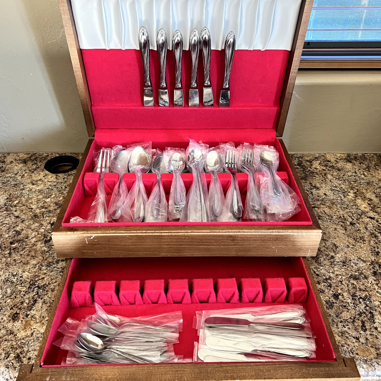 Nakazato Stainless Flatware Set 87 Pc Japan Dotted Swirl 6 Place Setting Serving