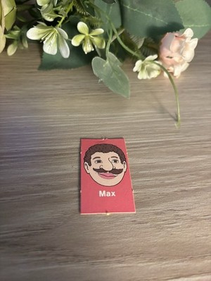 Guess Who? Ersatz-Charakterkarte 1980 - ''Max'' (rot)