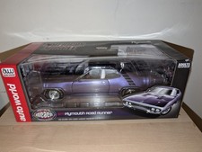 Auto World 118 1971 Plymouth Road Runner Looney Tunes Purple Auto World 118 1971 Plymouth Road Runner Looney Tunes Purple