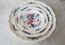 Wedgwood Williamsburg Potpourri Queens Ware NK510 3 Piece Dinnerware Plate Set