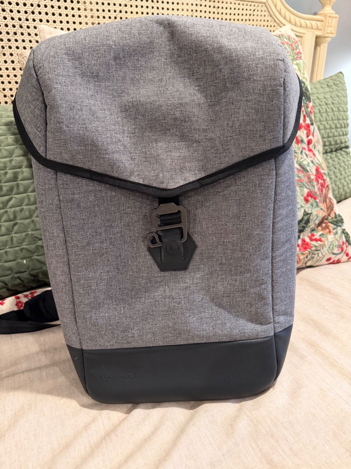 Solgaard Lifepack Hustle Backpack Gray Black - image 1