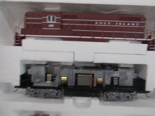 PROTO 2000 ~ CRI & P-GP9 II LOKOMOTIVE / MIT NEUEN ZAHNRÄDERN / DCC STECKER #1321 - HO SCALE | Zustand: New