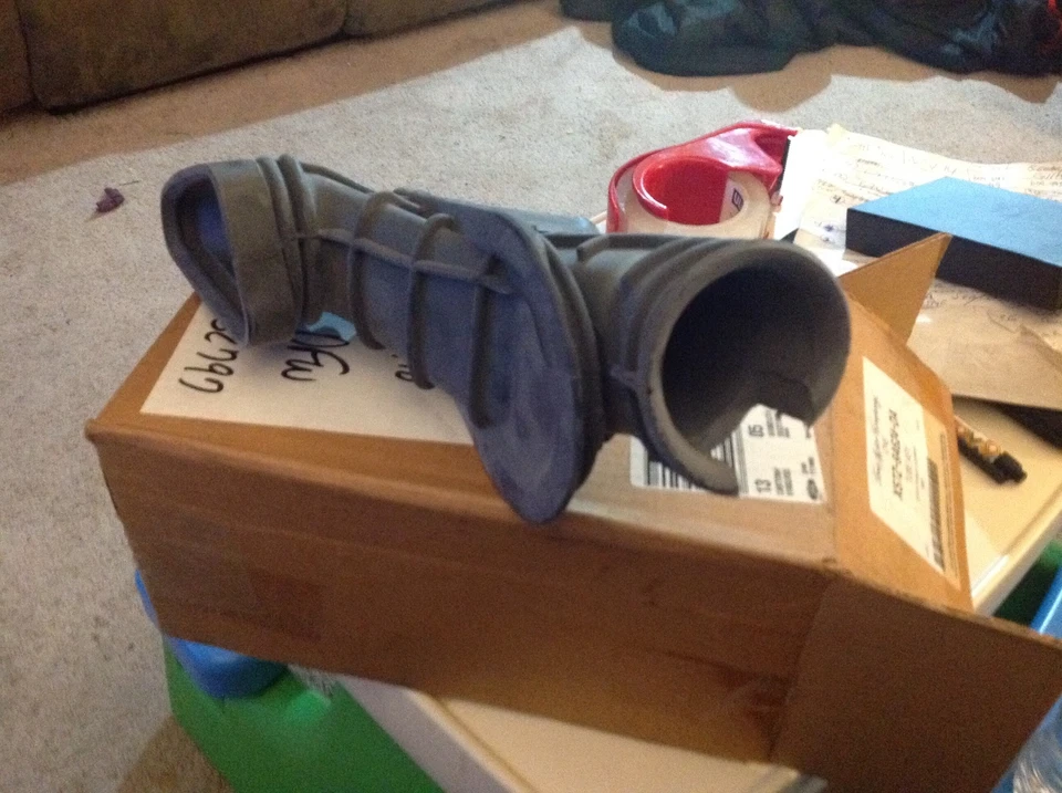 NUEVO FABRICANTE DE EQUIPOS ORIGINALES FORD 2000 2001 2002 MERCURY COUGAR FILTRO DE AIRE TUBO DE ENTRADA CONJUNTO Foto 4 de 4